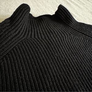 Black Ribbed Knit Sweater Zara M